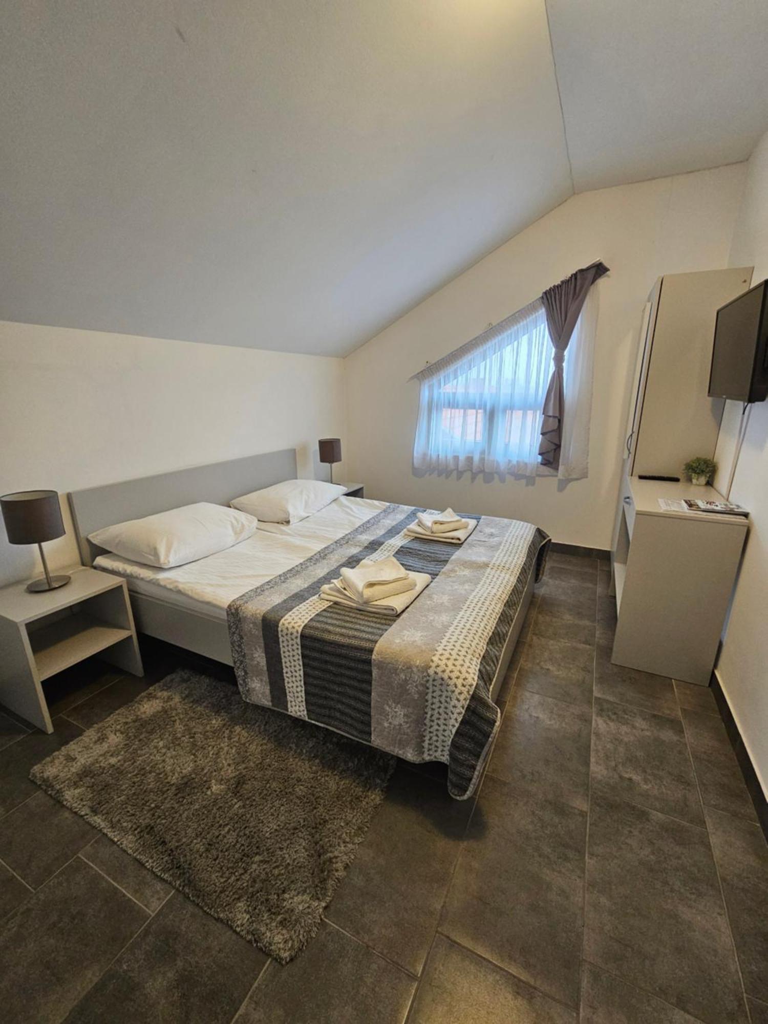 Filipovic Rent A Car & Apartments Selnica Scitarjevska Exterior photo