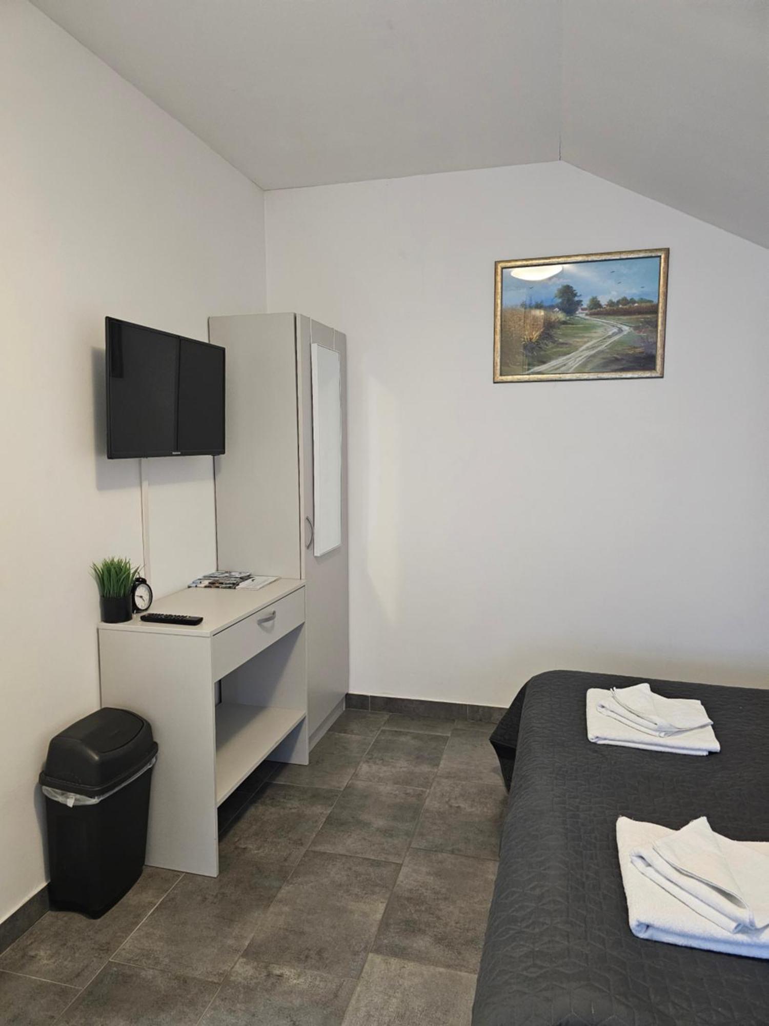Filipovic Rent A Car & Apartments Selnica Scitarjevska Exterior photo
